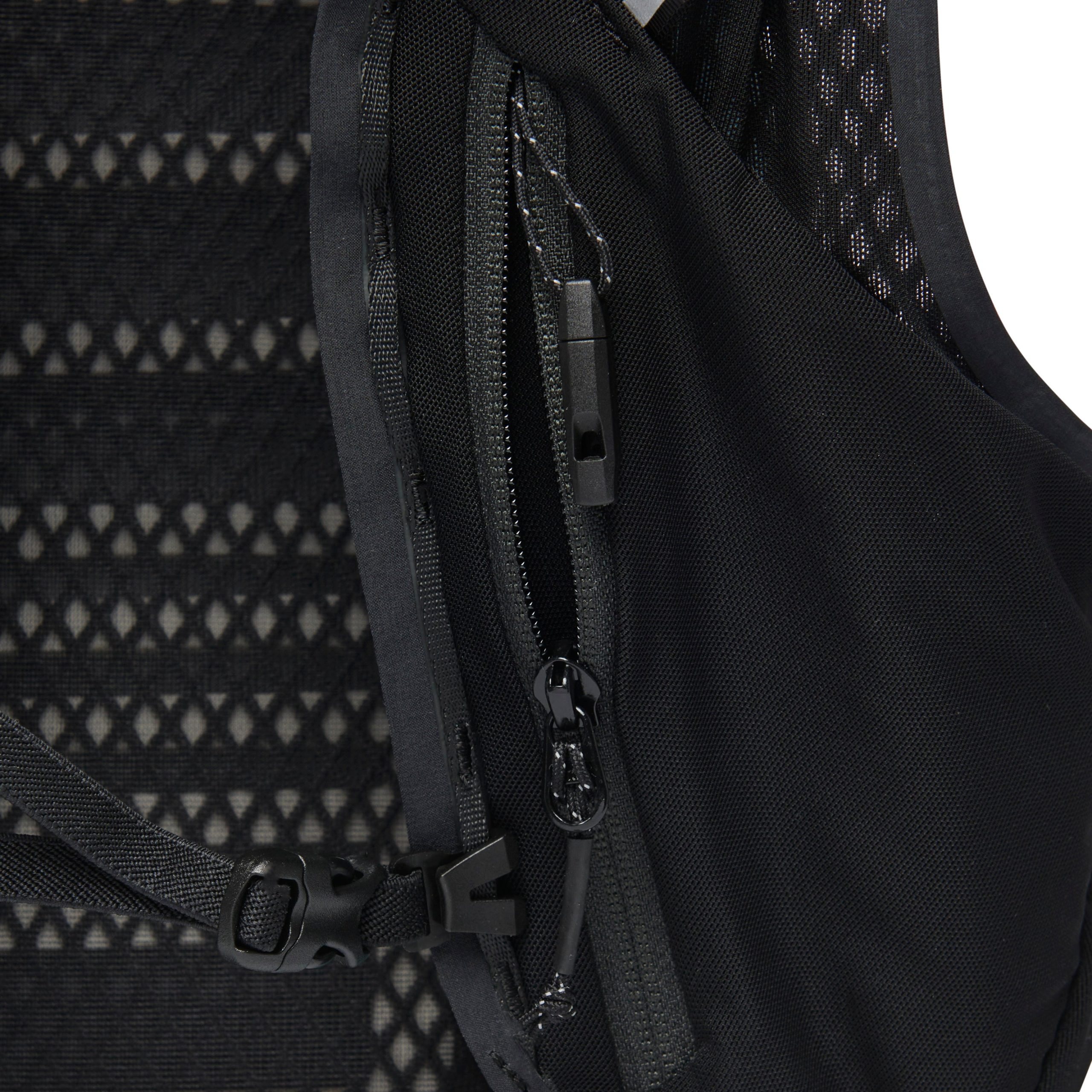 Women's Distance 15 Backpack - Past Season - Image 8