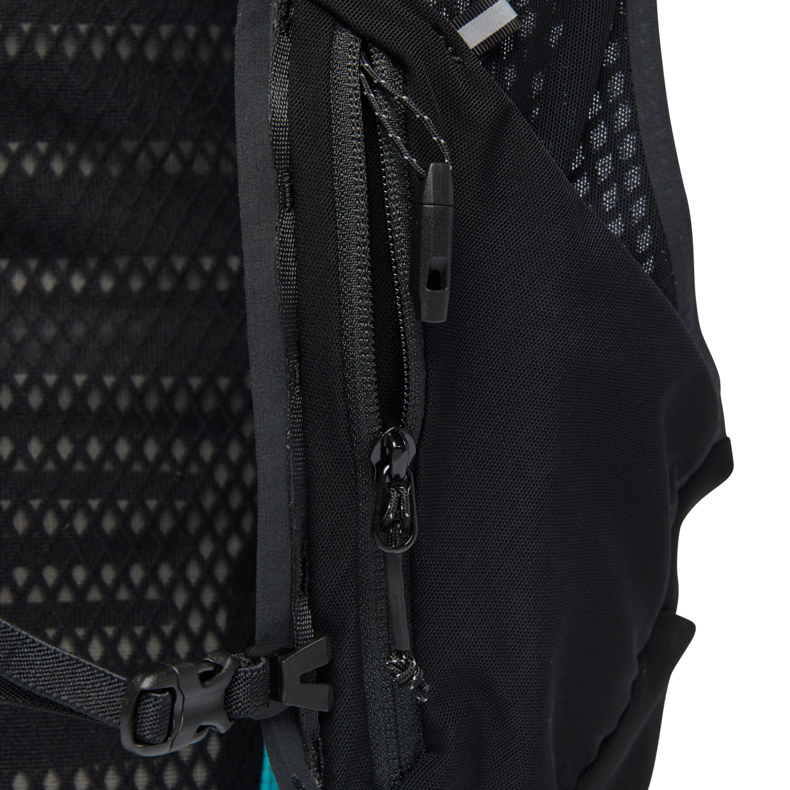 Women's Distance 22 Backpack - Past Season - Image 8