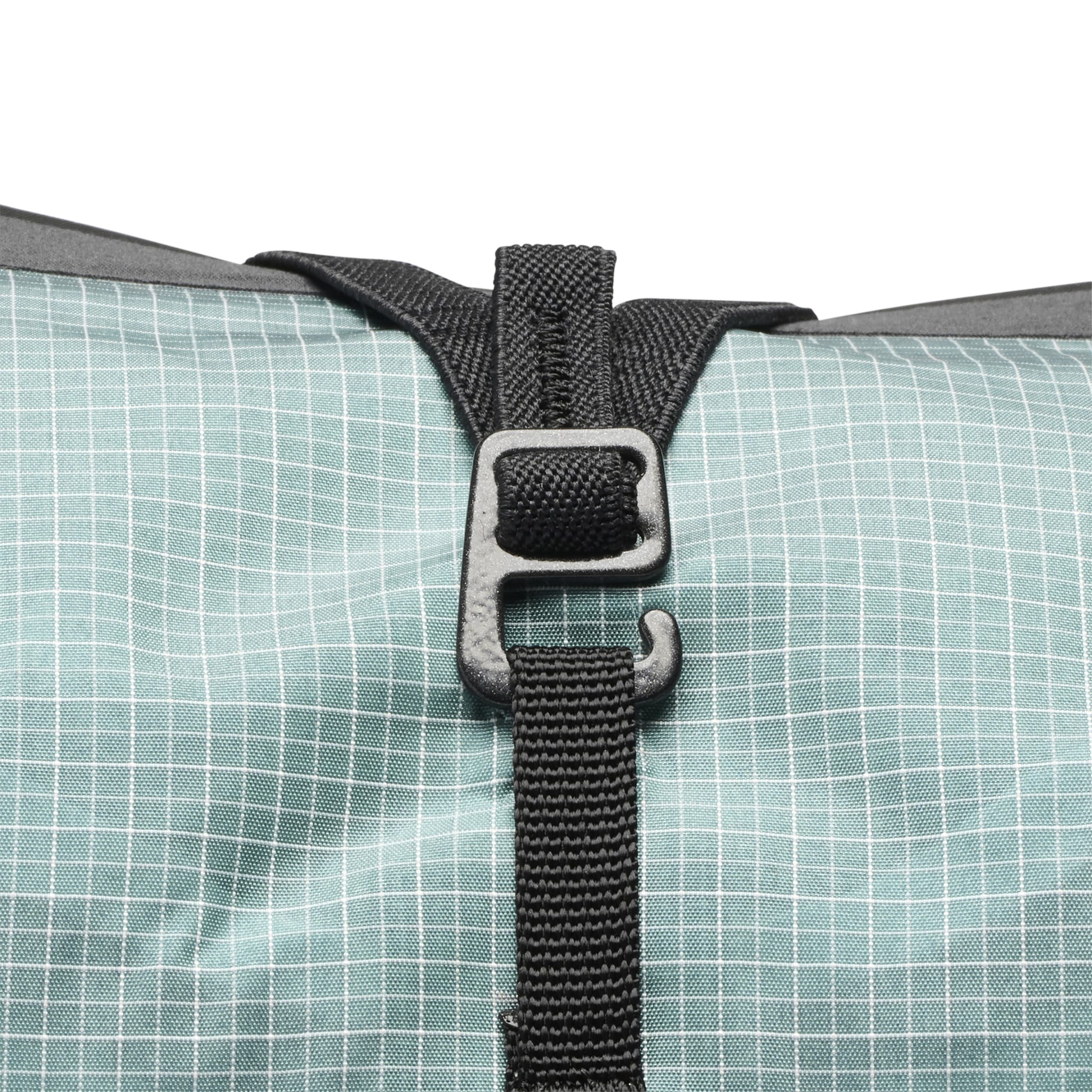Women's Distance 8 Backpack - Image 16