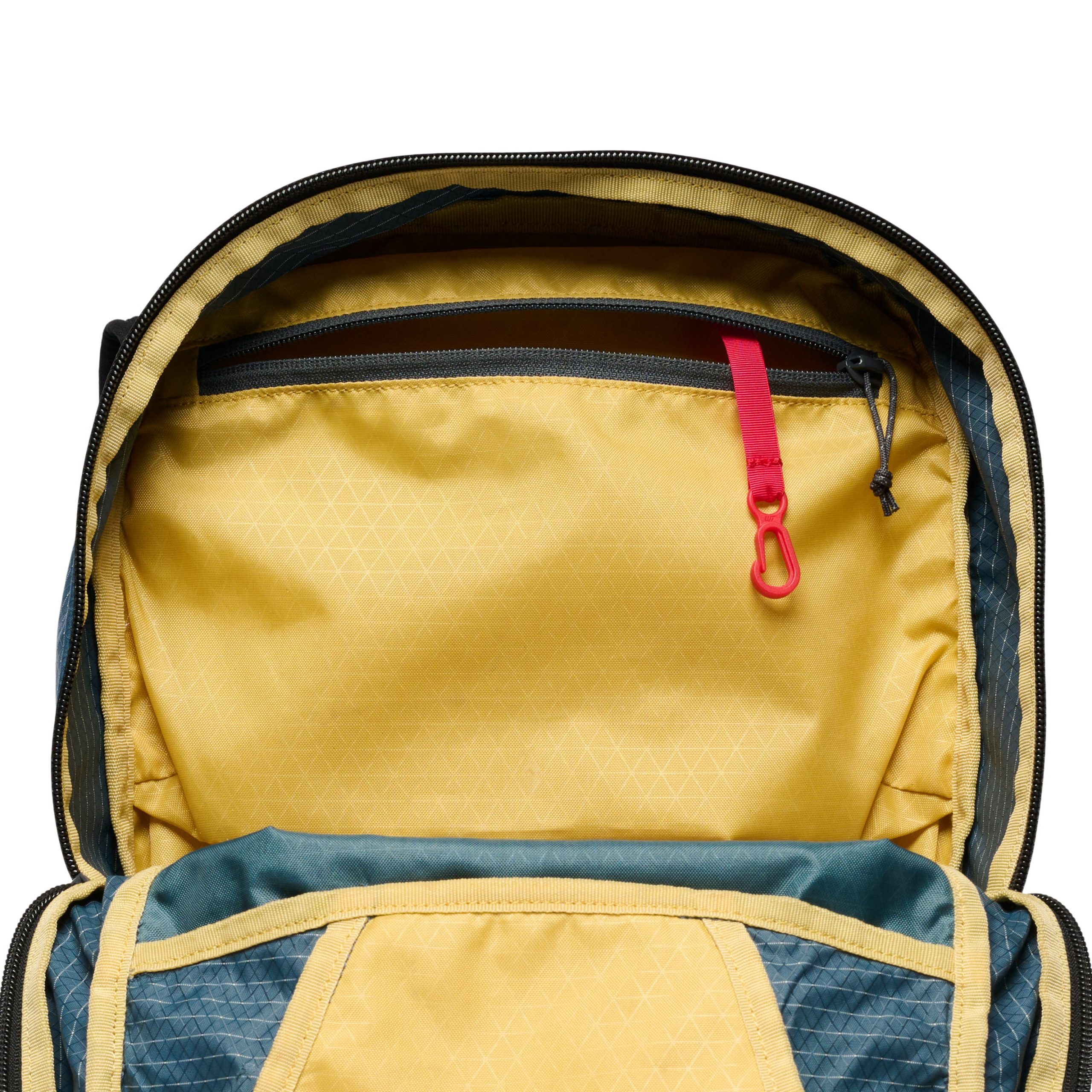 Pursuit 25 Backpack - Image 13