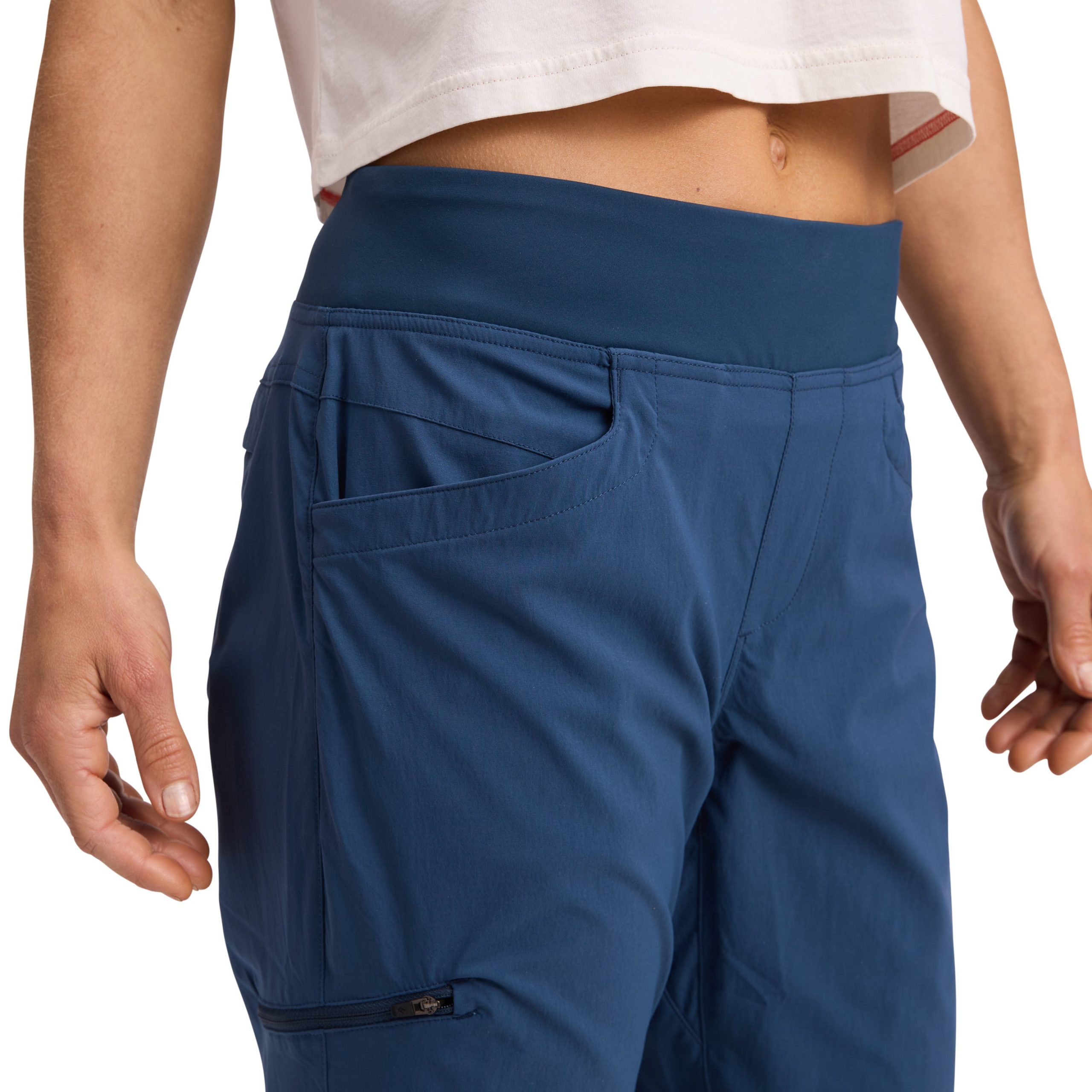 Women's Technician Jogger Pants - Past Season - Image 18